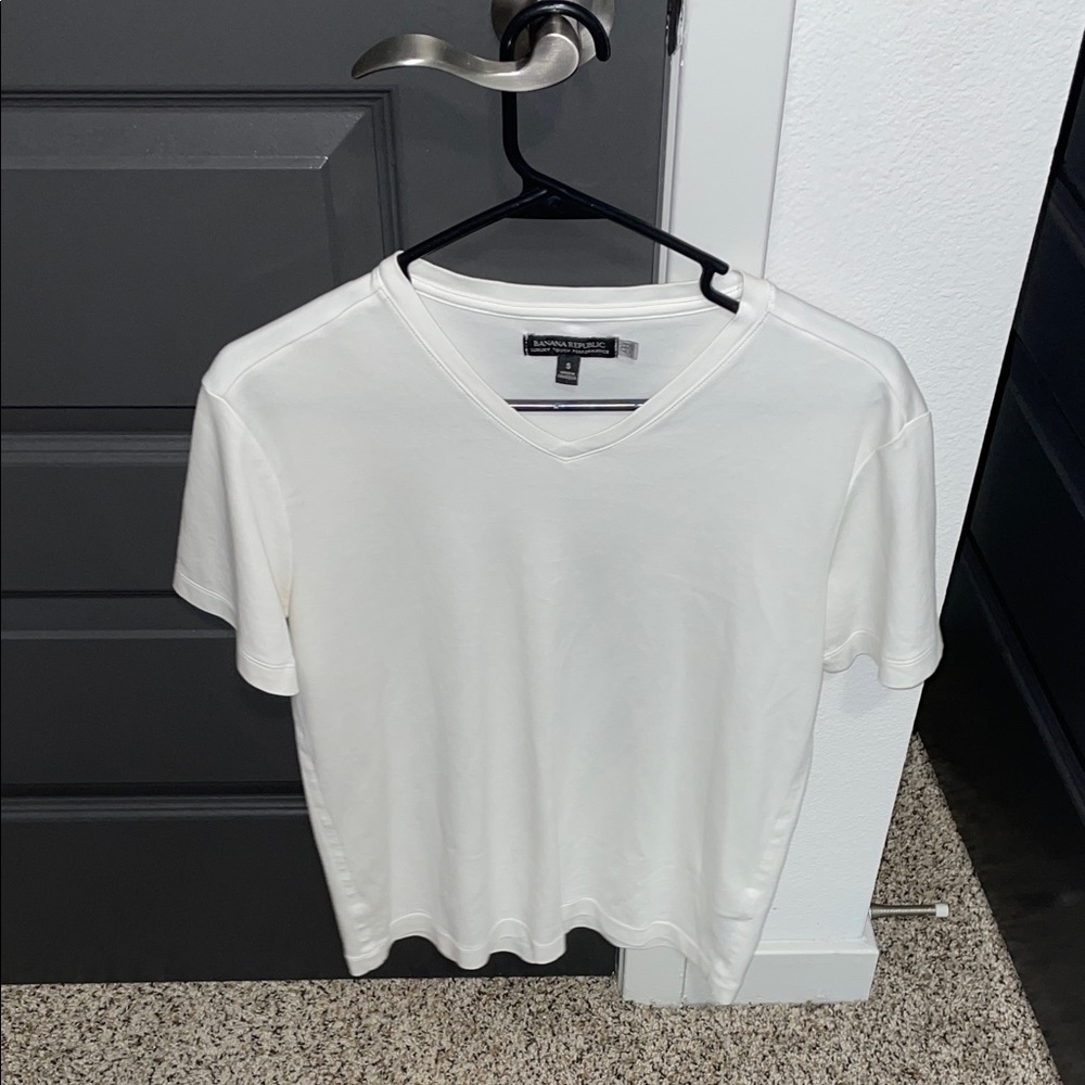 Banana Republic Men’s White V-Neck T-Shirt Size Small – Like New